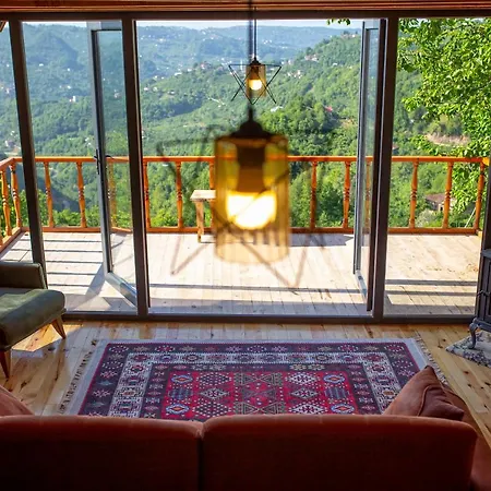 Kamp alanı Ağaç Ev Bungalov